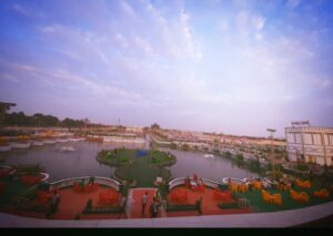 البحيرة الصناعية